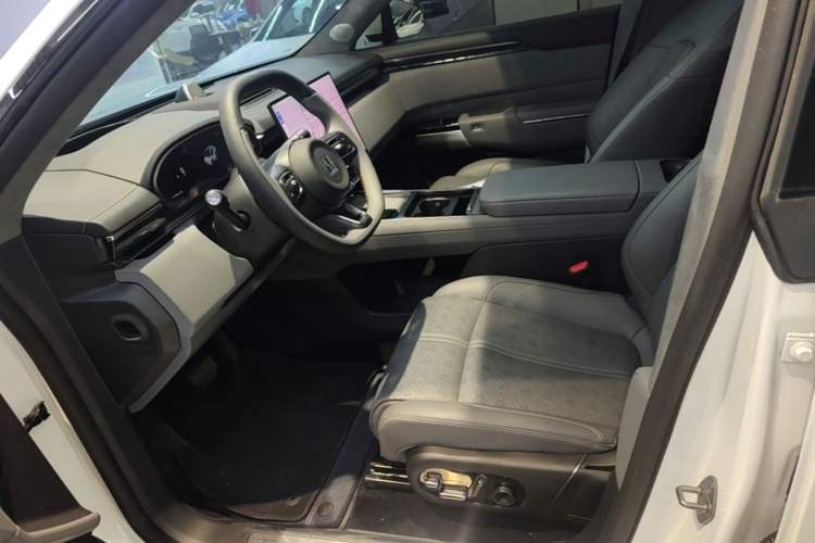 Used Zeekr 7X 2026 103kWh Rear-Drive MAX Edition Left Front Seat