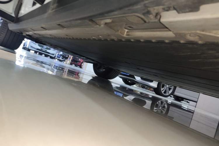 Used Zeekr 7X 2026 103kWh Rear-Drive MAX Edition Left Side Sill