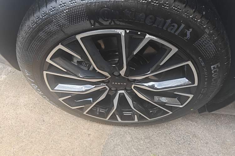Used Zeekr 7X 2026 75kWh Rear-Drive MAX Edition Right Rear Wheel Hub