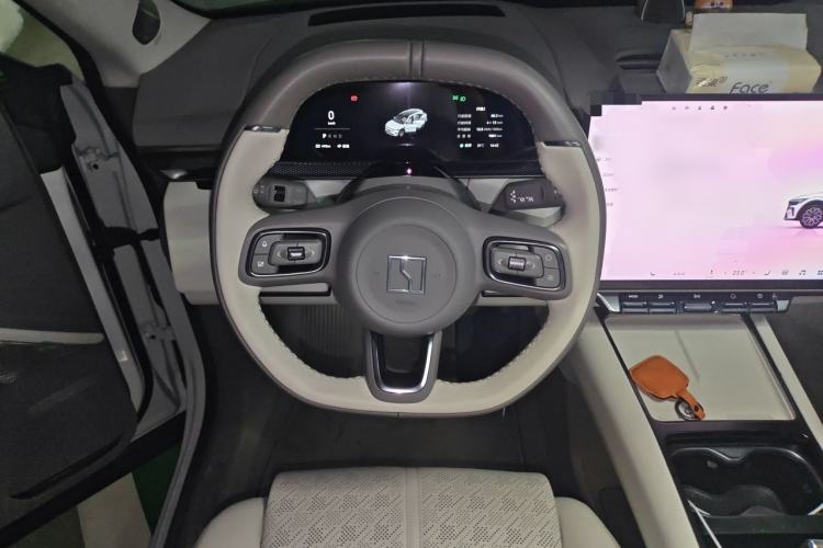 Used Zeekr 7X 2026 103kWh All-Wheel-Drive Ultra Edition Steering Wheel