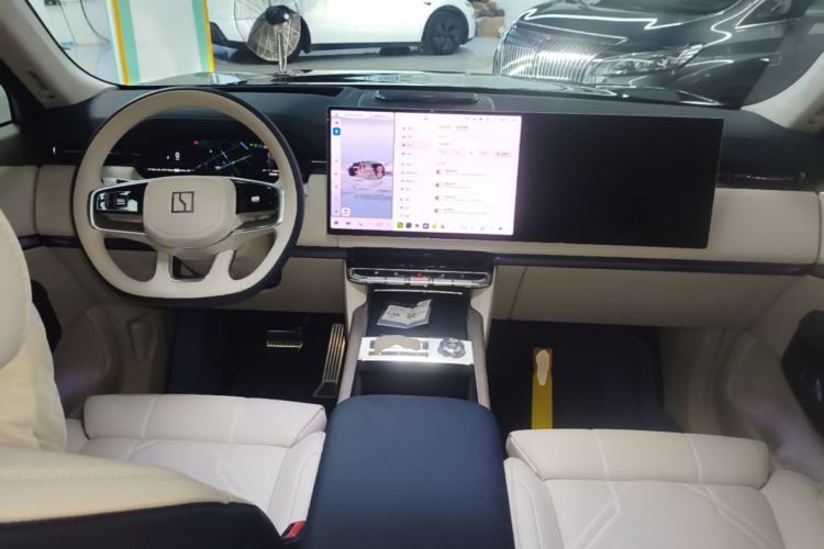 Used Zeekr 9X 2025 Ultra Edition 70kWh Center Console
