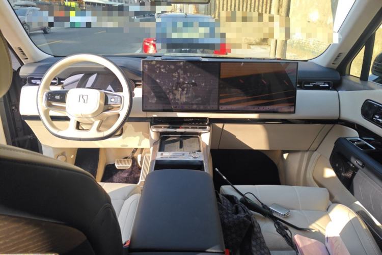 Used Zeekr 9X 2025 Ultra Edition 70kWh Center Console