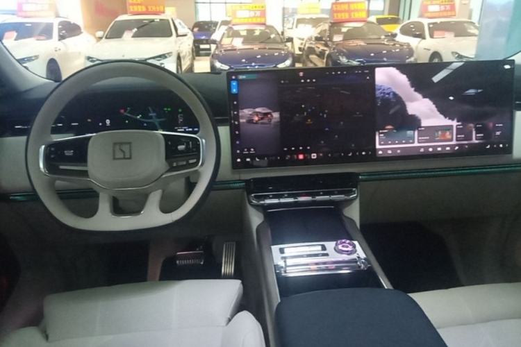Used Zeekr 9X 2025 Ultra Edition Center Console