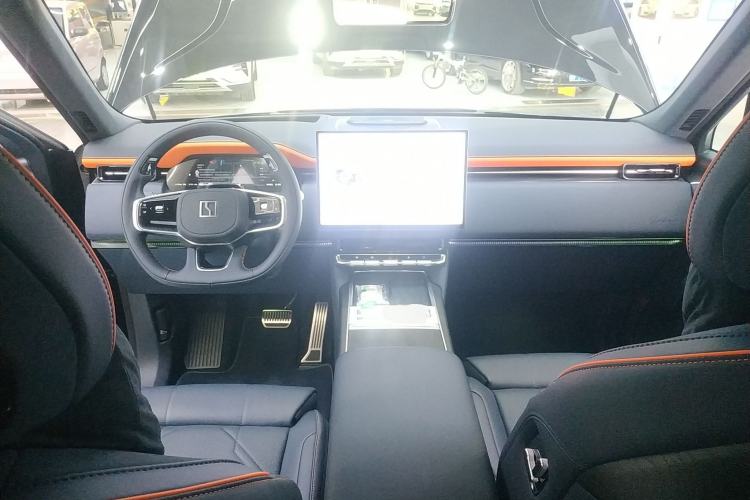 Used Zeekr 9X 2025 Moon Black Edition 70kWh Center Console