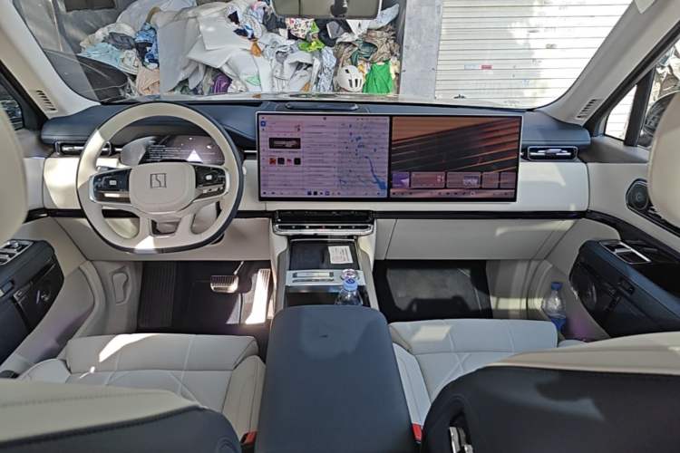 Used Zeekr 9X 2025 Max Edition Center Console