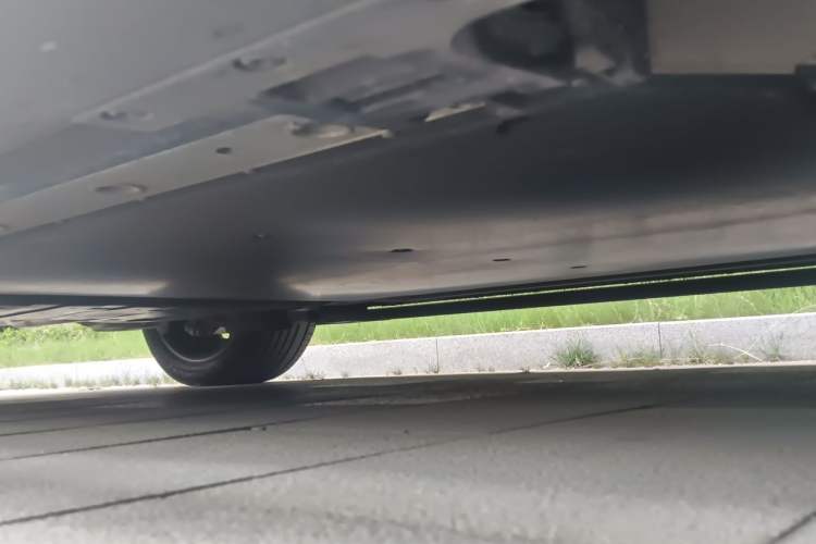 Used Zeekr 9X 2025 Max Edition Chassis Front Right