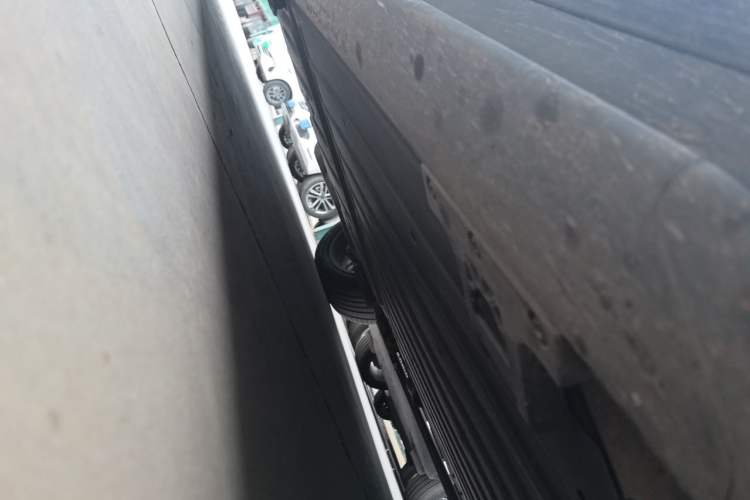 Used Zeekr 9X 2025 Hyper Edition Chassis Front Right