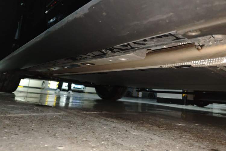 Used Zeekr 9X 2025 Moon Black Edition 70kWh Chassis Rear Left