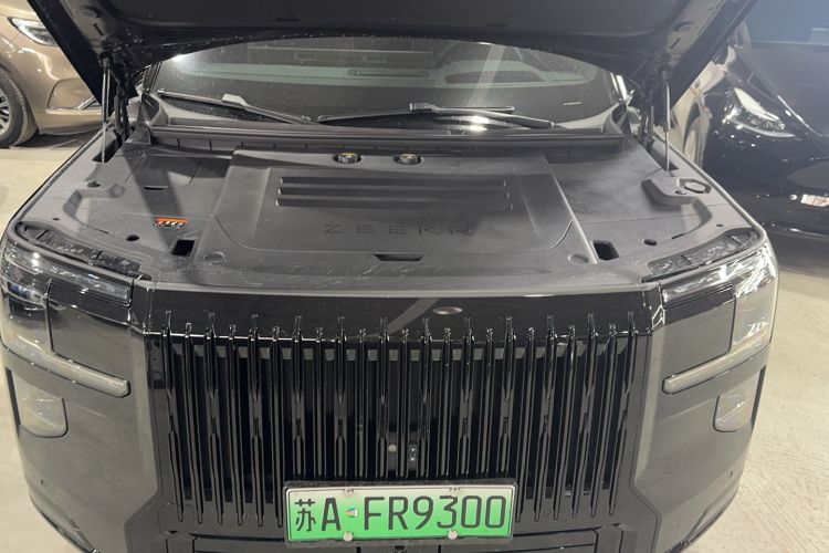 Used Zeekr 9X 2025 Moon Black Edition 70kWh Engine Bay