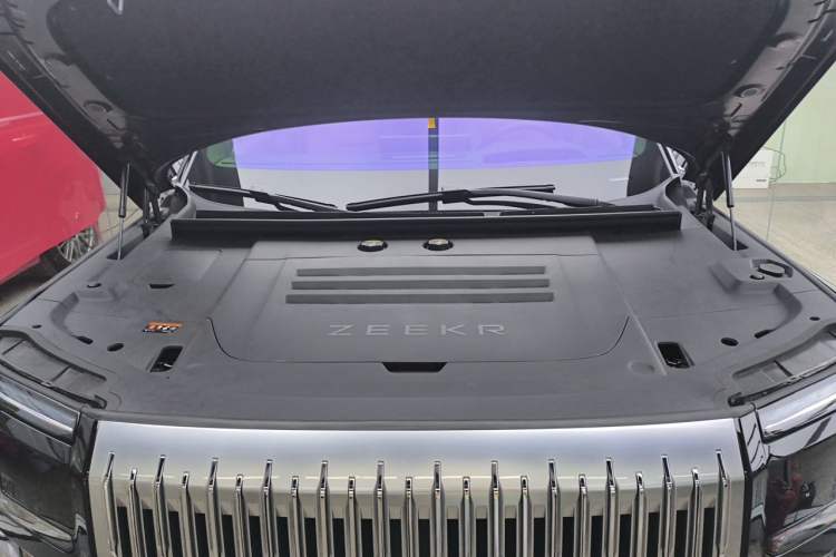 Used Zeekr 9X 2025 Ultra Edition 70kWh Engine Bay