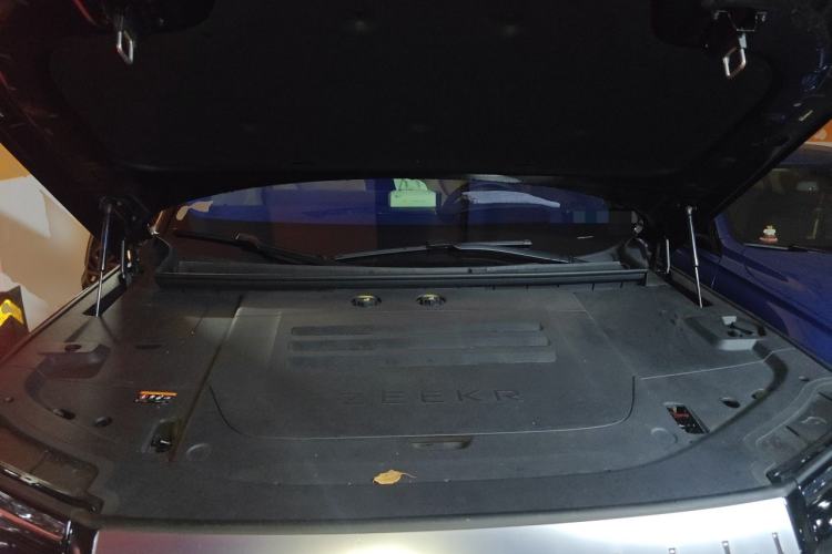 Used Zeekr 9X 2025 Ultra Edition Engine Bay