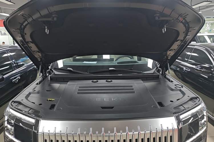 Used Zeekr 9X 2025 Ultra Edition 70kWh Engine Bay