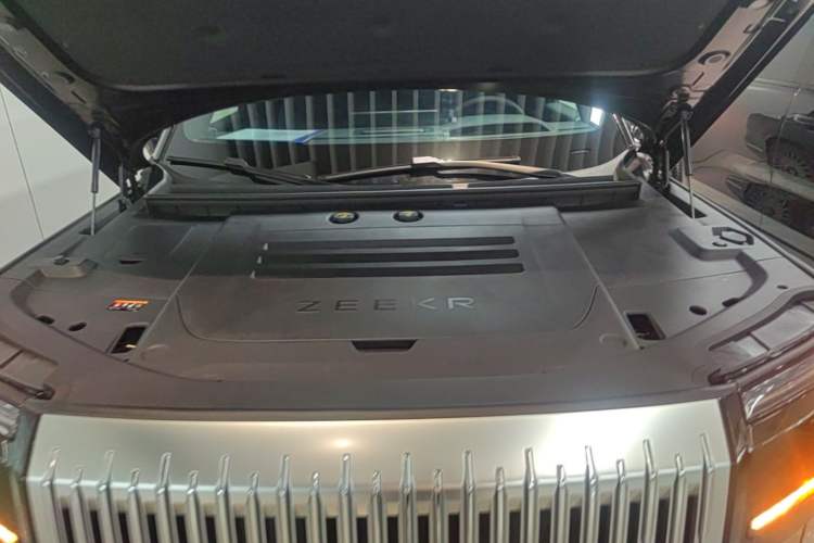 Used Zeekr 9X 2025 Max Edition Engine Bay
