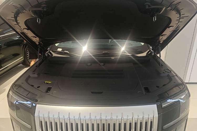 Used Zeekr 9X 2025 Hyper Edition Engine Bay