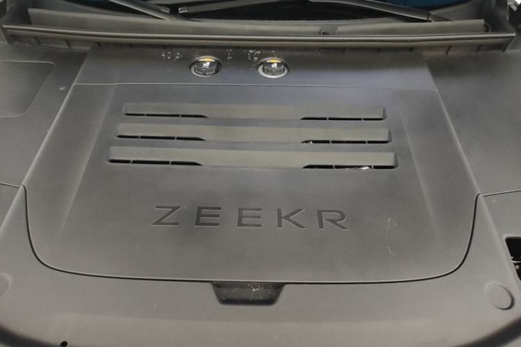 Used Zeekr 9X 2025 Hyper Edition Engine Bay