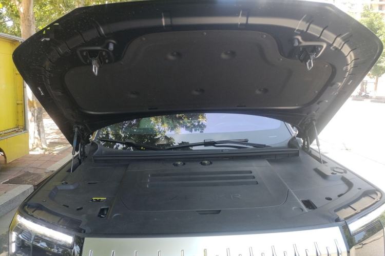 Used Zeekr 9X 2025 Ultra Edition 70kWh Engine Bay