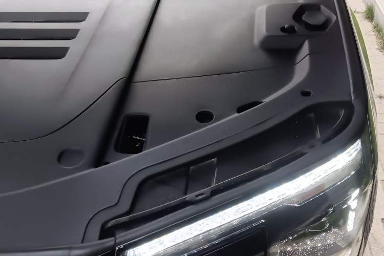 Used Zeekr 9X 2025 Max Edition Engine Bay Left