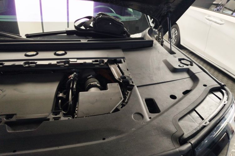 Used Zeekr 9X 2025 Ultra Edition Engine Bay Left