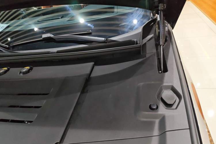 Used Zeekr 9X 2025 Hyper Edition Engine Bay Left