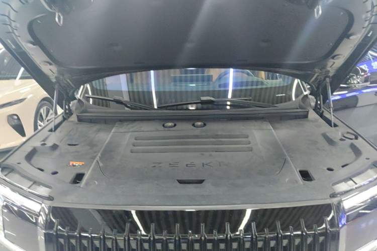Used Zeekr 9X 2025 Ultra Edition 70kWh Engine Bay