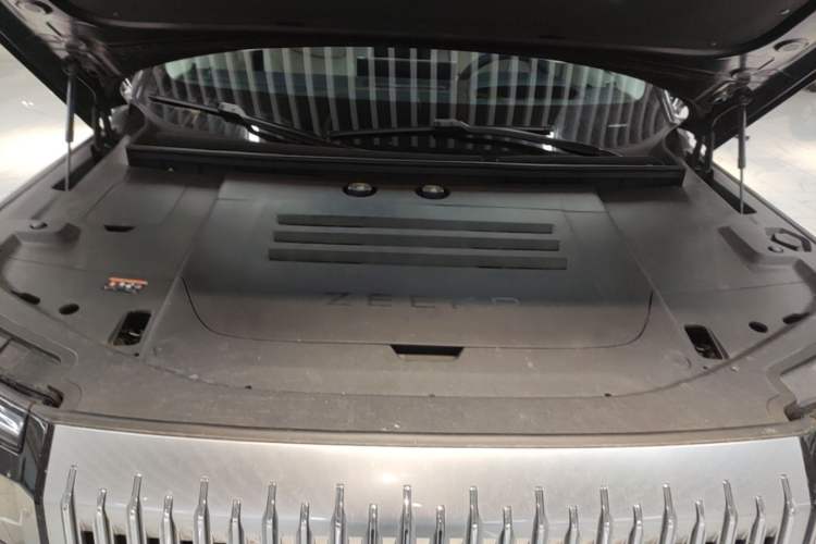 Used Zeekr 9X 2025 Ultra Edition 70kWh Engine Bay