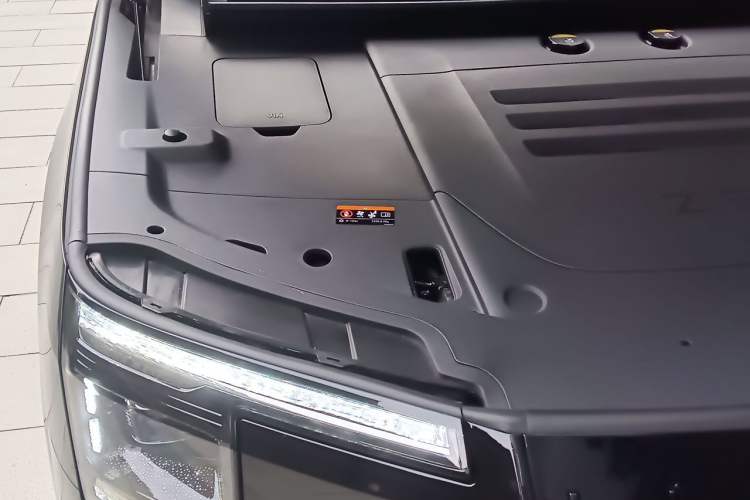 Used Zeekr 9X 2025 Max Edition Engine Bay Right