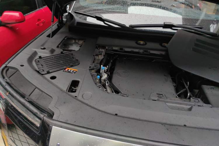 Used Zeekr 9X 2025 Ultra Edition Engine Bay Right