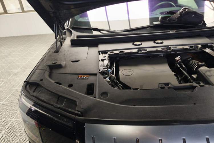 Used Zeekr 9X 2025 Ultra Edition Engine Bay Right