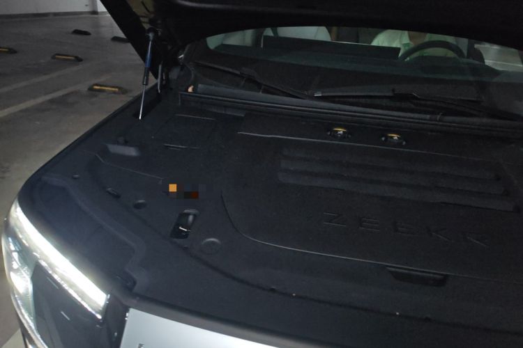 Used Zeekr 9X 2025 Ultra Edition Engine Bay Right