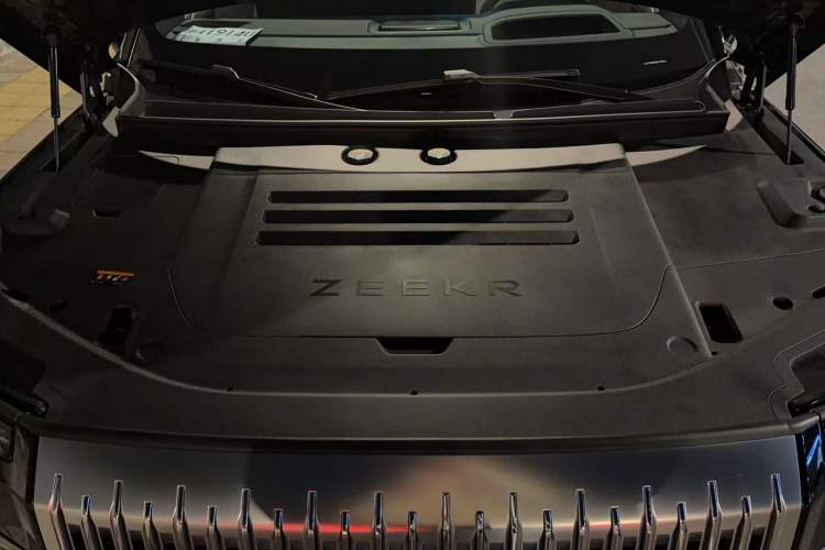 Used Zeekr 9X 2025 Max Edition Engine Bay