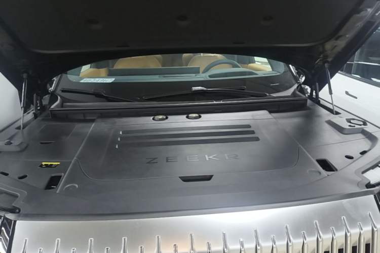 Used Zeekr 9X 2025 Ultra Edition 70kWh Engine Bay