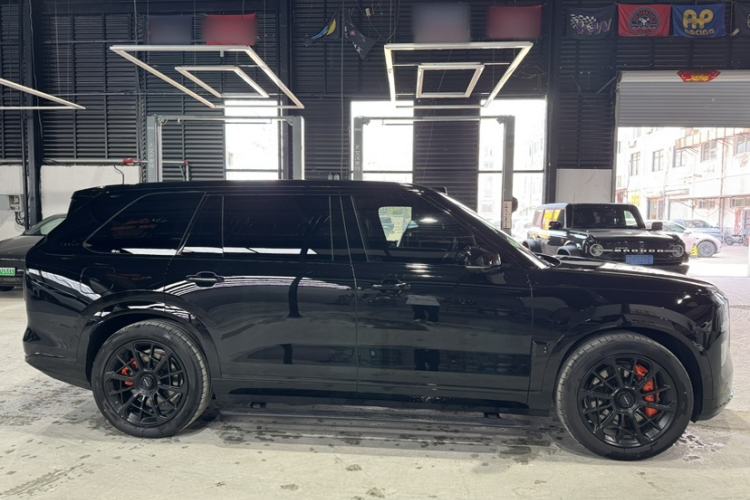 Used Zeekr 9X 2025 Moon Black Edition 70kWh Exterior 3