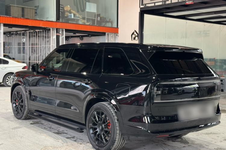 Used Zeekr 9X 2025 Moon Black Edition 70kWh Exterior 4
