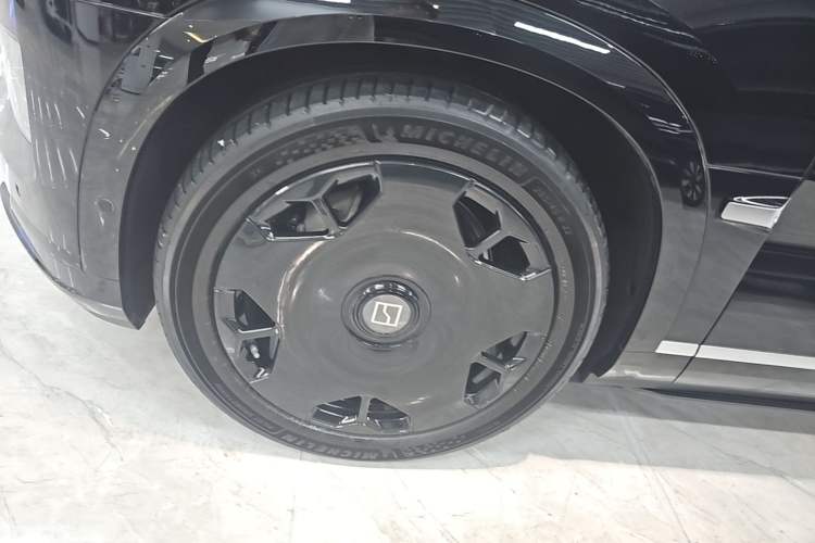 Used Zeekr 9X 2025 Max Edition Exterior 4