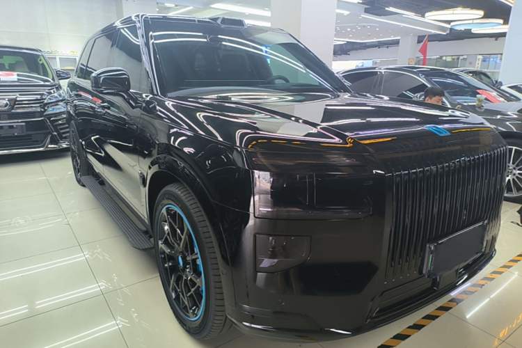 Used Zeekr 9X 2025 Moon Black Edition 70kWh Front Right 45 Deg