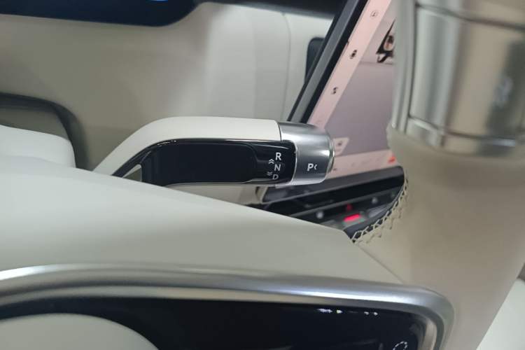 Used Zeekr 9X 2025 Hyper Edition Gear Lever
