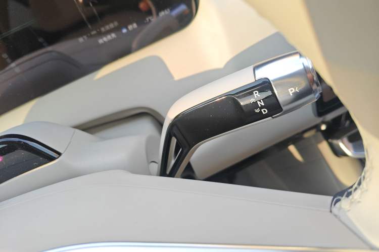 Used Zeekr 9X 2025 Ultra Edition 70kWh Gear Lever