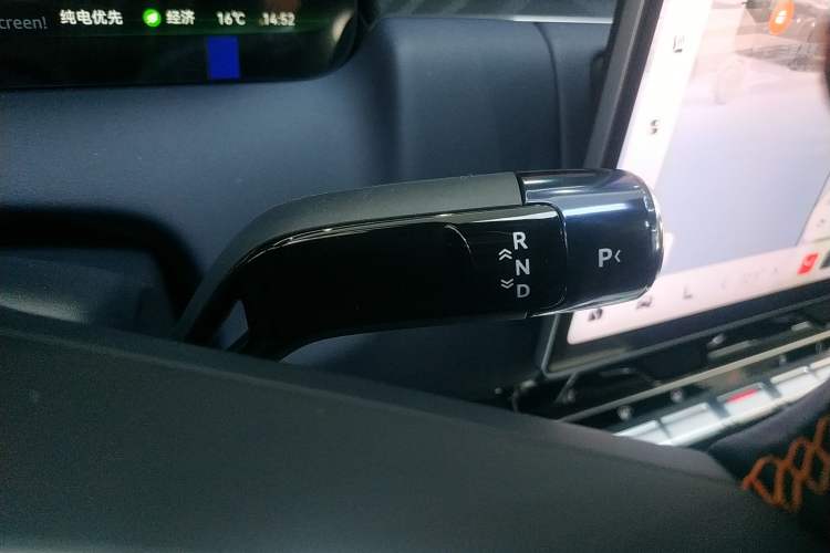 Used Zeekr 9X 2025 Moon Black Edition 70kWh Gear Lever