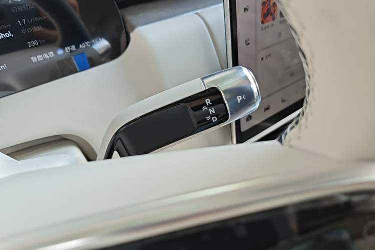 Used Zeekr 9X 2025 Max Edition Gear Lever