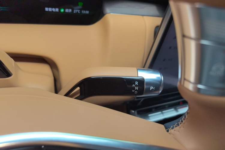 Used Zeekr 9X 2025 Hyper Edition Gear Lever