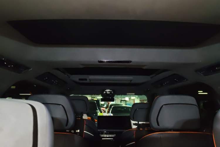 Used Zeekr 9X 2025 Moon Black Edition 70kWh Headliner