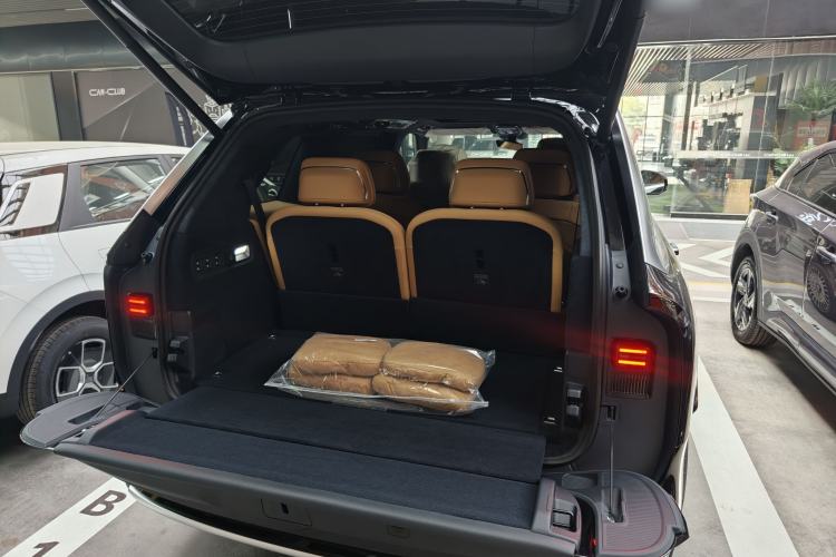 Used Zeekr 9X 2025 Max Edition Interior 6