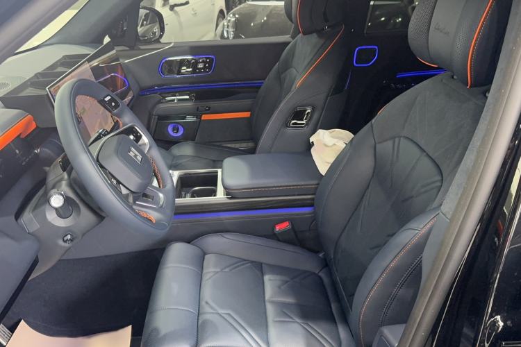 Used Zeekr 9X 2025 Moon Black Edition 70kWh Left Front Seat
