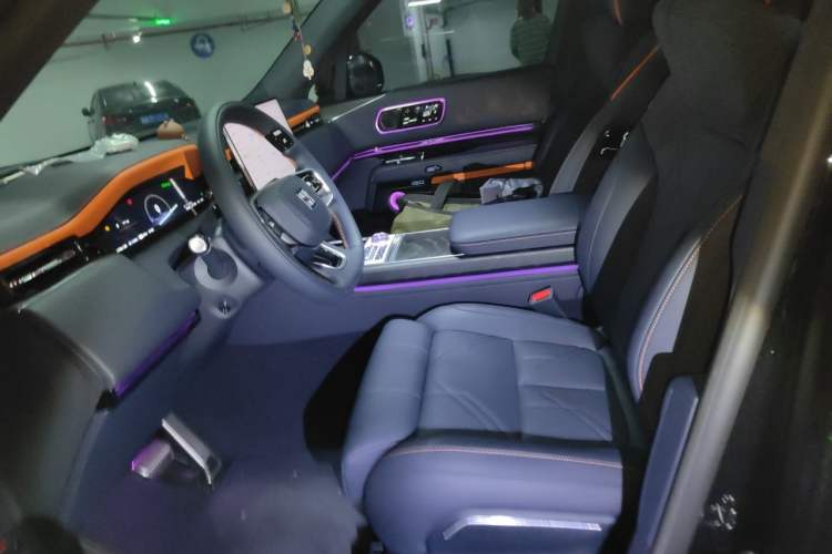 Used Zeekr 9X 2025 Moon Black Edition 70kWh Left Front Seat