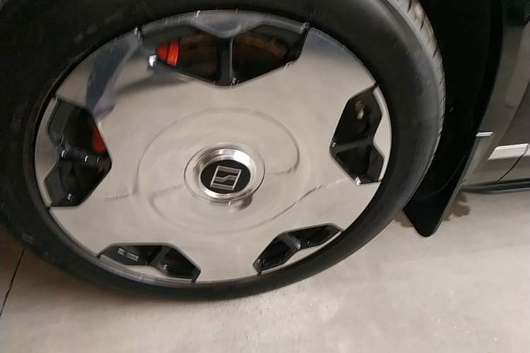 Used Zeekr 9X 2025 Ultra Edition 70kWh Left Front Wheel Hub