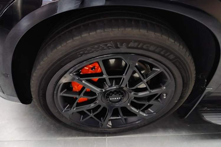 Used Zeekr 9X 2025 Moon Black Edition 70kWh Left Front Wheel Hub