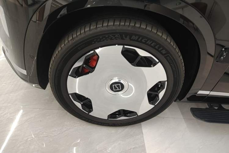 Used Zeekr 9X 2025 Hyper Edition Left Front Wheel Hub