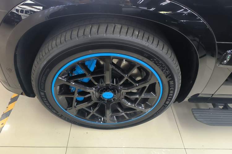 Used Zeekr 9X 2025 Moon Black Edition 70kWh Left Front Wheel Hub