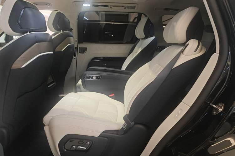 Used Zeekr 9X 2025 Hyper Edition Left Rear Seat