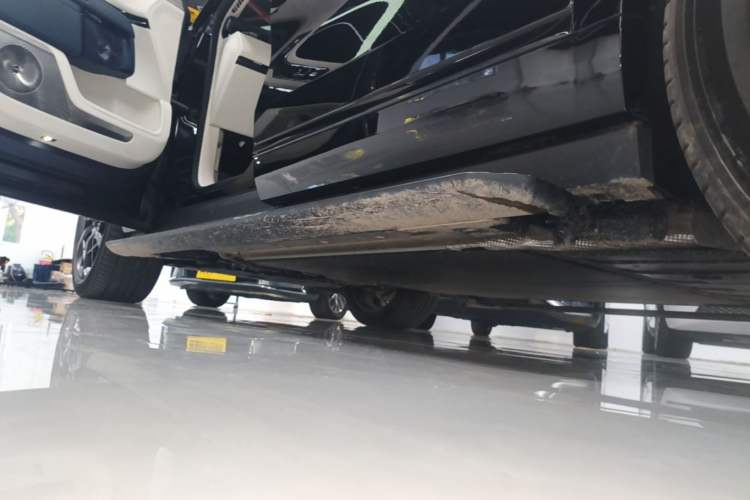 Used Zeekr 9X 2025 Ultra Edition 70kWh Left Side Sill